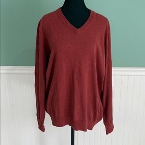 L.L. Bean Men's Burgundy V-Neck Cotton/Cashmere Sweater - Great Condition